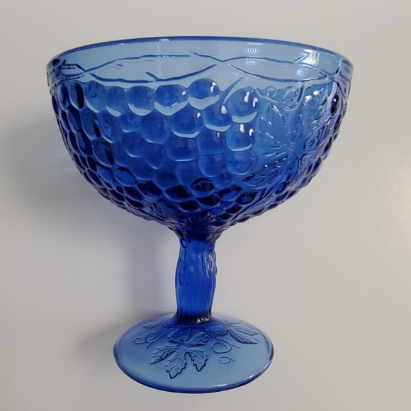 VTG Blue Glass Fruit Bowl Compote Pressed Glass Design Pedestal Centrepiece - Picture 6 of 6